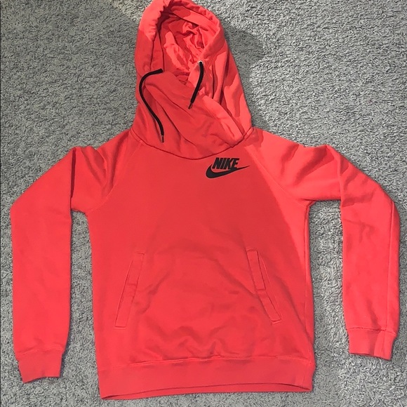A red turtle neck Nike Hoodie. - Picture 1 of 2